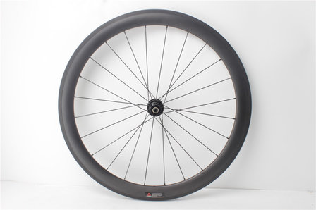 Tubeless carbon wielset 50mm met DT Swiss 240 naven